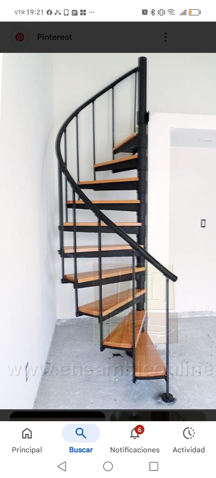Escalera caracol de estructura metálica